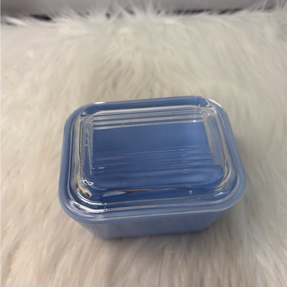 Antique Delphine Blue Glass Pyrex Container - Picture 2 of 6